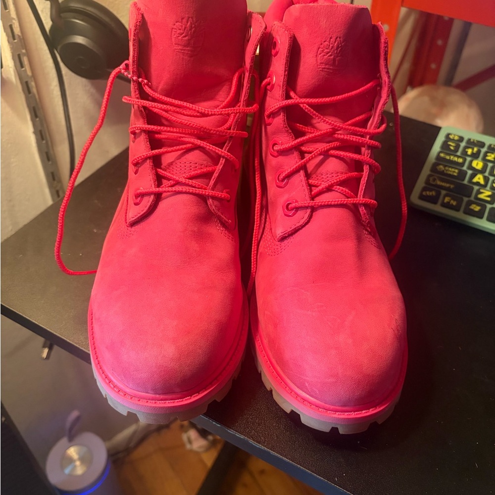Timberland Leather Lace Up Women's Ankle Boots in Bright Pink size 6 / 8
